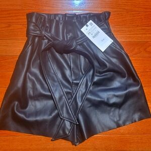 ZARA Faux Leather Shorts. Sz xs. Black.
